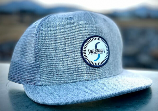 Topi Baseball dengan Patch Unik